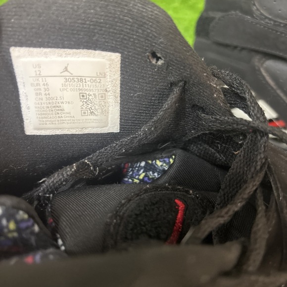 2023 Nike Air Jordan 8 Retro Playoffs Sneakers Size 12 Black & Red 305381-062 - Picture 8 of 8